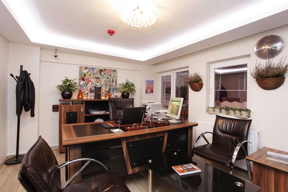 Taksim Istiklal Suites Istanbul Ngoại thất bức ảnh